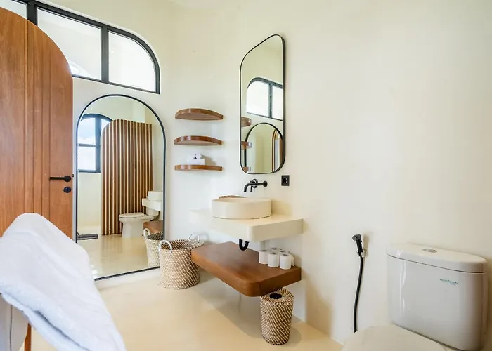 Nicolas Villa Canggu